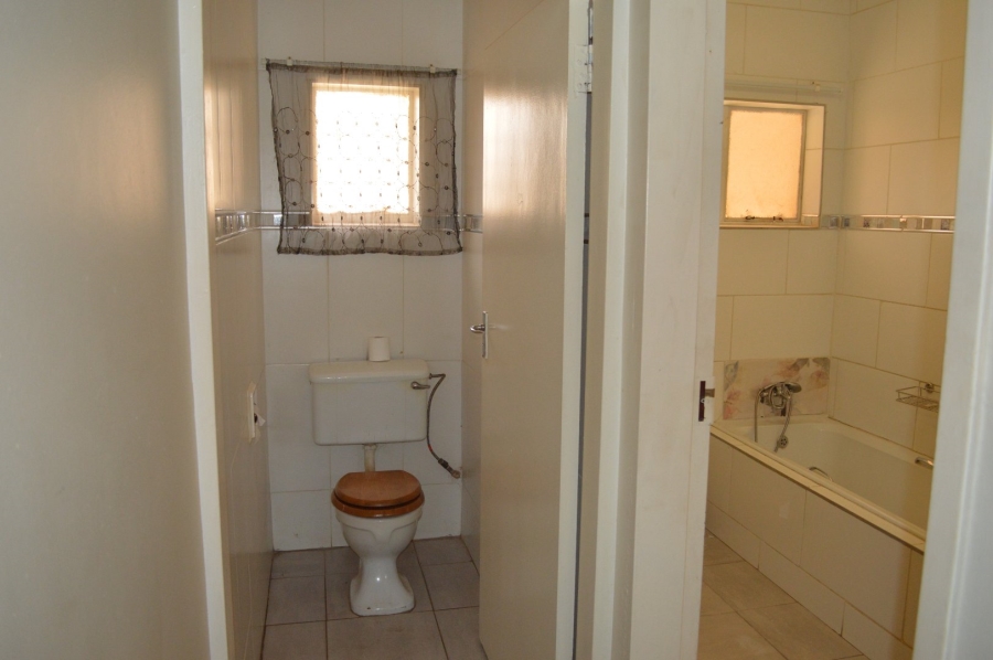 4 Bedroom Property for Sale in Roosheuwel North West